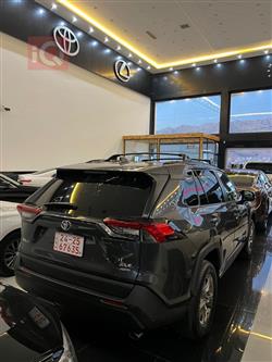 تۆیۆتا ڕاڤ 4